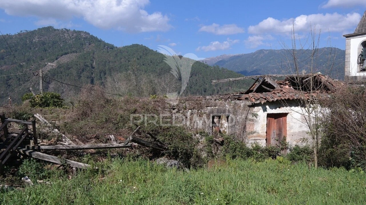 Moradia T4 para Venda em Rio Caldo Foto 10