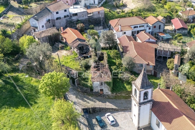 Moradia T4 para Venda em Rio Caldo Foto 22