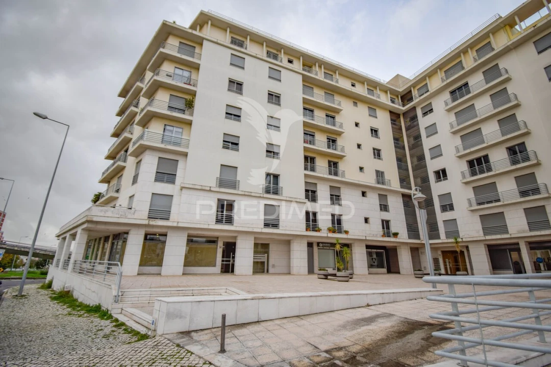 Apartamento T5 para Venda em São Domingos de Benfica Foto 40