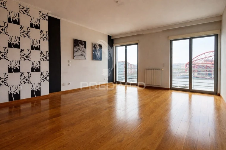 Apartamento T5 para Venda em São Domingos de Benfica Foto 25