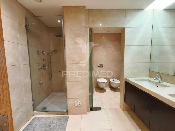 Apartamento T5 para Venda em São Domingos de Benfica Foto 19