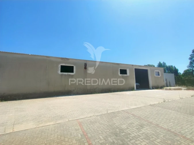 Armazém para Arrendamento em Minde Foto 4