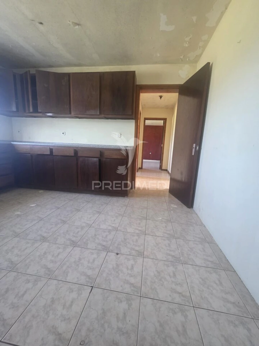 Moradia T3 para Venda em Praia da Vitoria (Santa Cruz) Foto 8