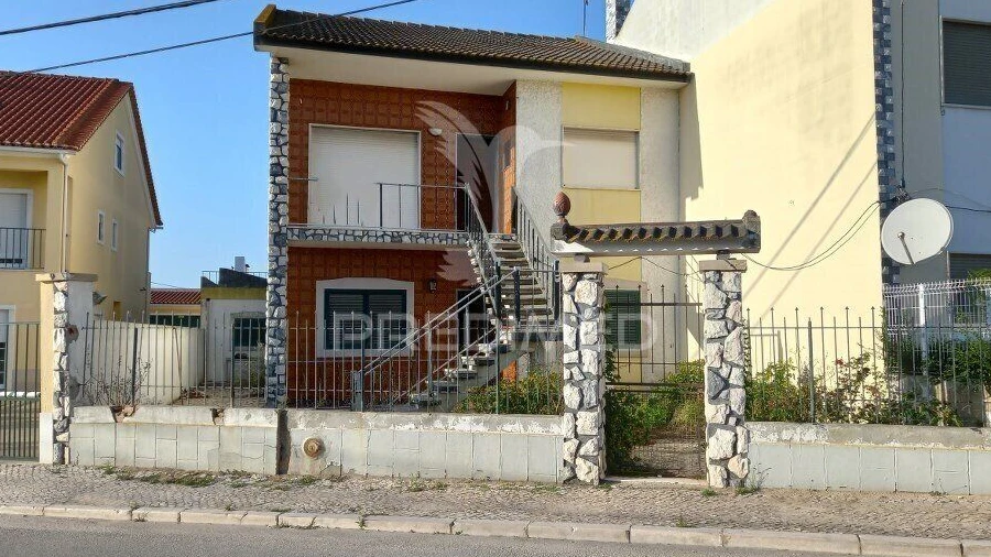 Moradia T5 para Venda em São Francisco