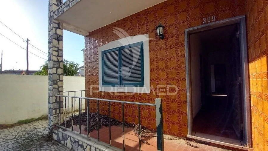 Moradia T3 para Venda em São Francisco