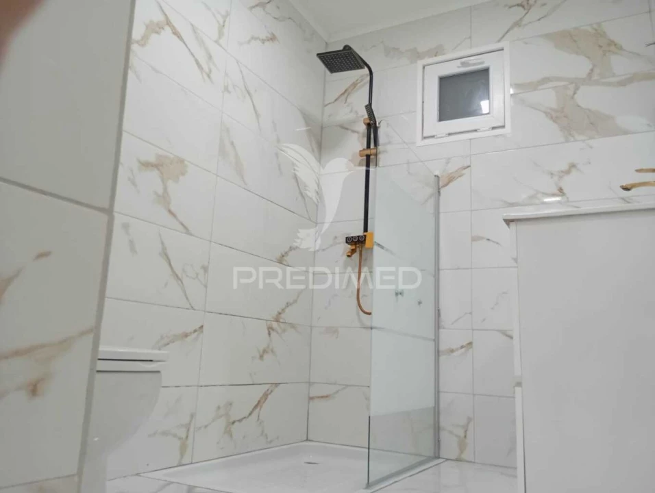 Moradia T1 para Venda em Alpiarça Foto 17