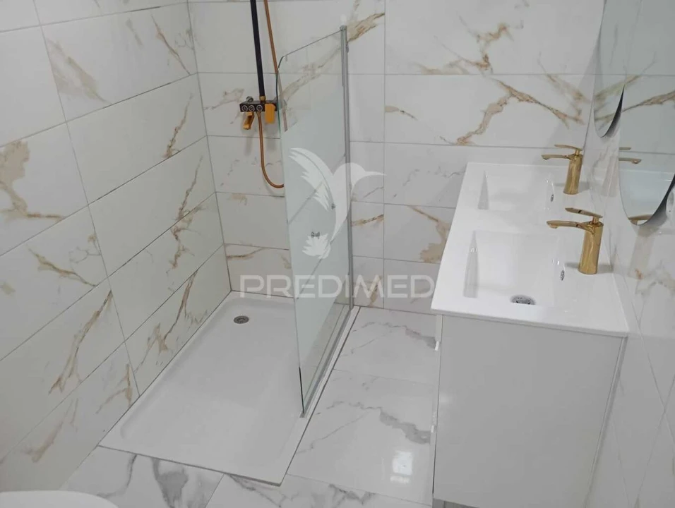 Moradia T1 para Venda em Alpiarça Foto 30