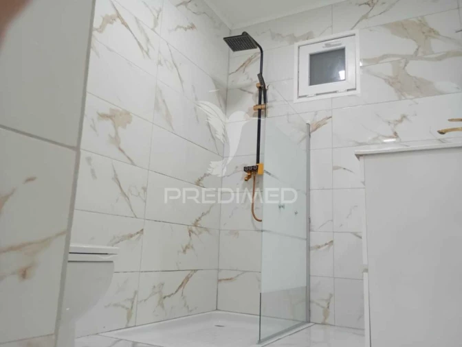 Moradia T1 para Venda em Alpiarça Foto 17