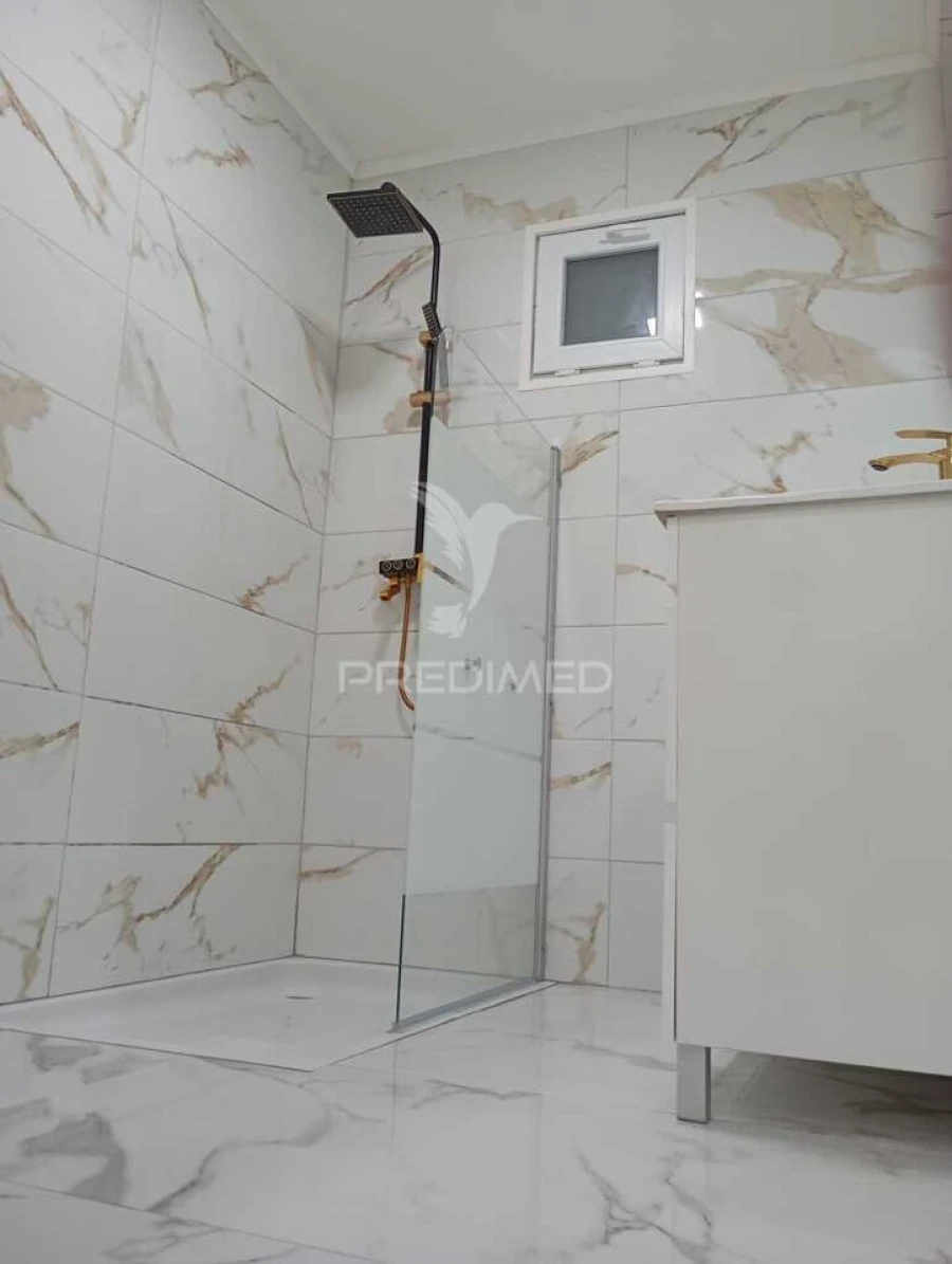 Moradia T1 para Venda em Alpiarça Foto 18