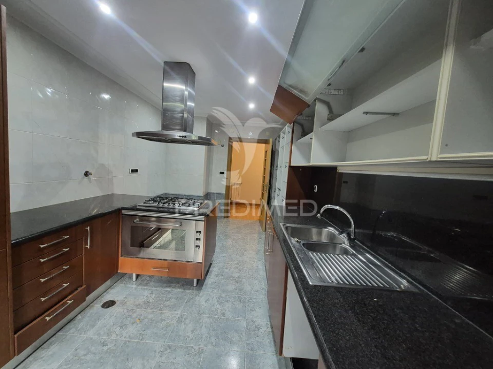 Apartamento T2 para Venda em Vila Franca de Xira Foto 4