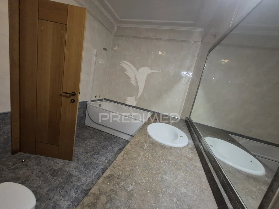 Apartamento T2 para Venda em Vila Franca de Xira Foto 14