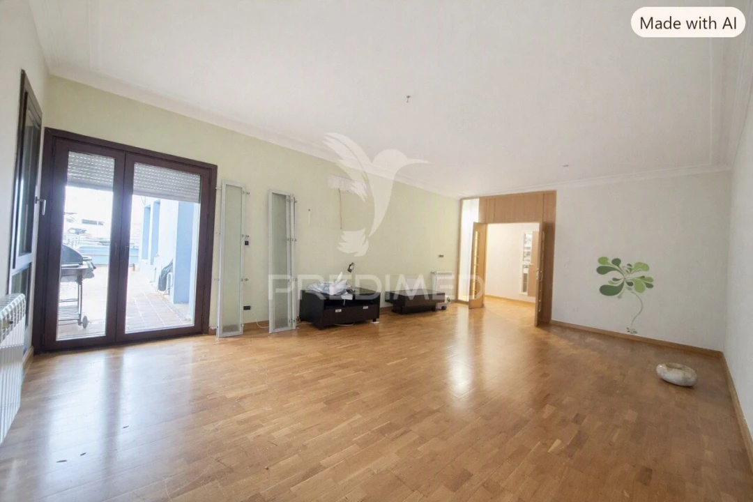 Apartamento T2 para Venda em Vila Franca de Xira Foto 9