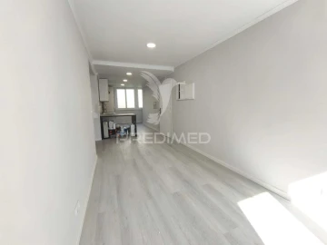 Apartamento T2 para Venda em Benfica