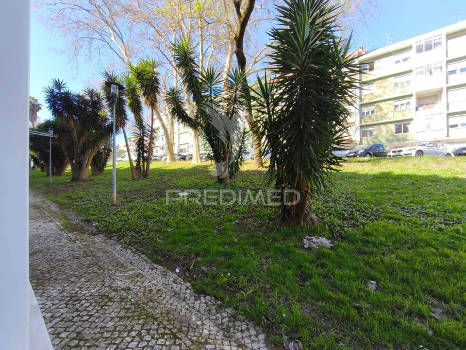 Apartamento T2 para Venda em Benfica Foto 7