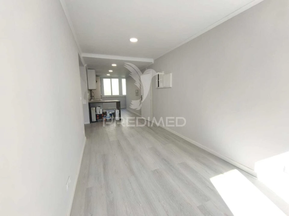 Apartamento T2 para Venda em Benfica Foto 8