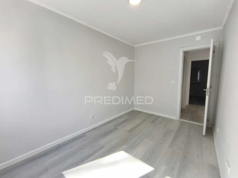 Apartamento T2 para Venda em Benfica Foto 11