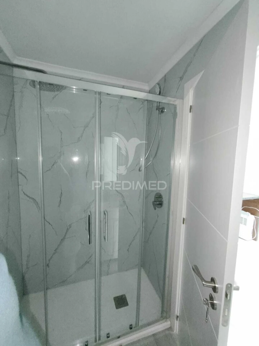 Apartamento T2 para Venda em Benfica Foto 9