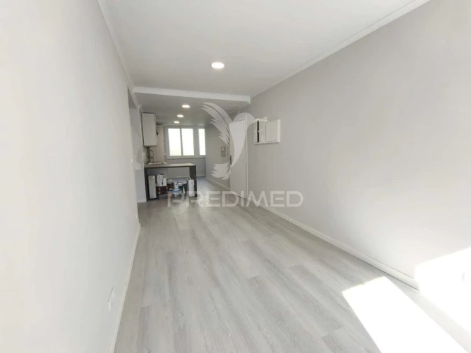 Apartamento T2 para Venda em Benfica Foto 8