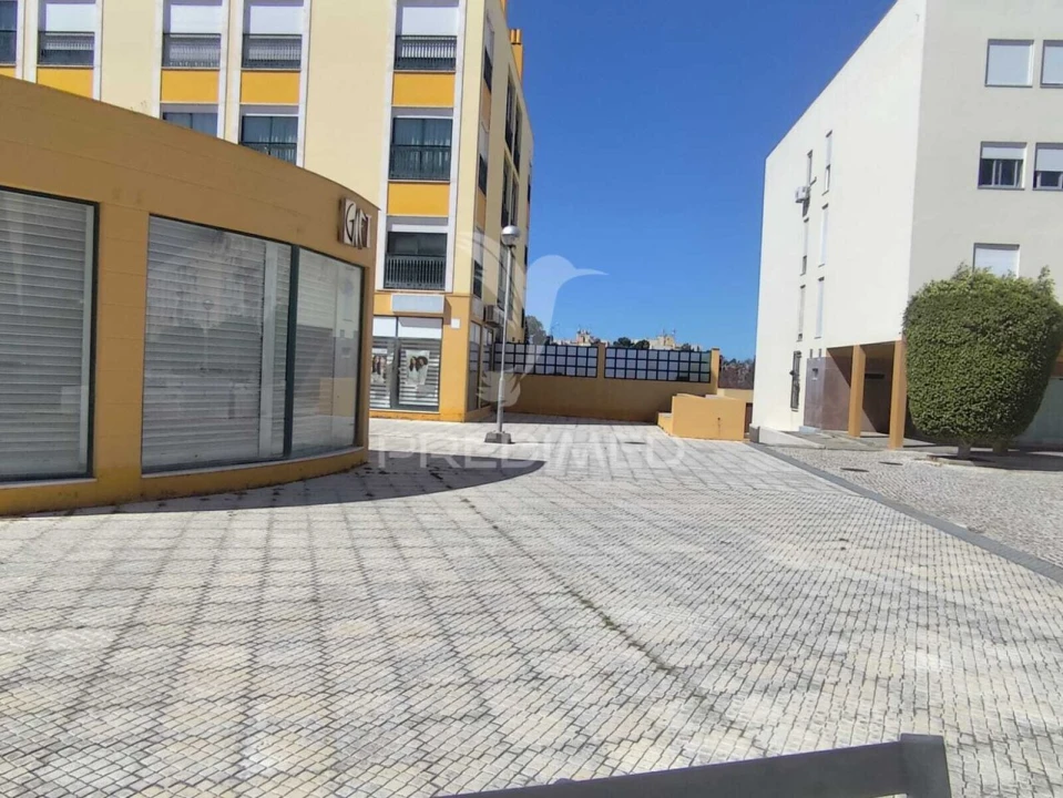 Loja para Arrendamento em Alto do Seixalinho, Santo André e Verderena Foto 5