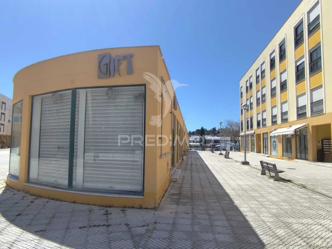 Loja para Arrendamento em Alto do Seixalinho, Santo André e Verderena Foto 4