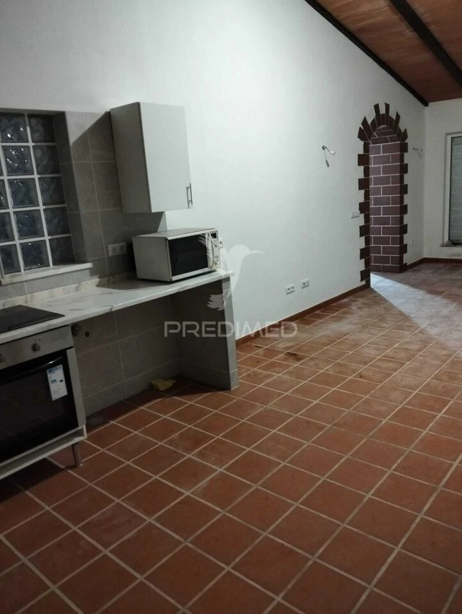 Moradia T2 para Venda em Santiago Maior Foto 12