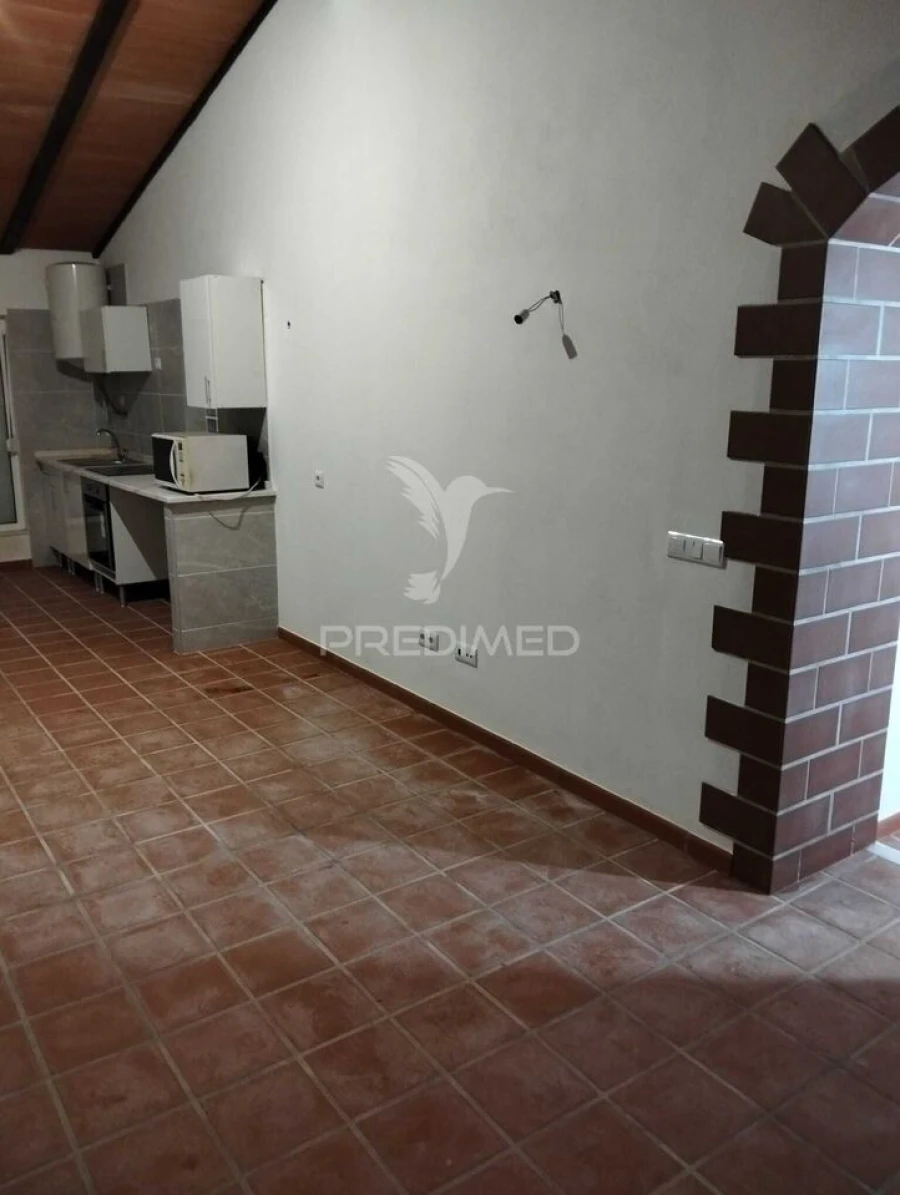 Moradia T2 para Venda em Santiago Maior Foto 10