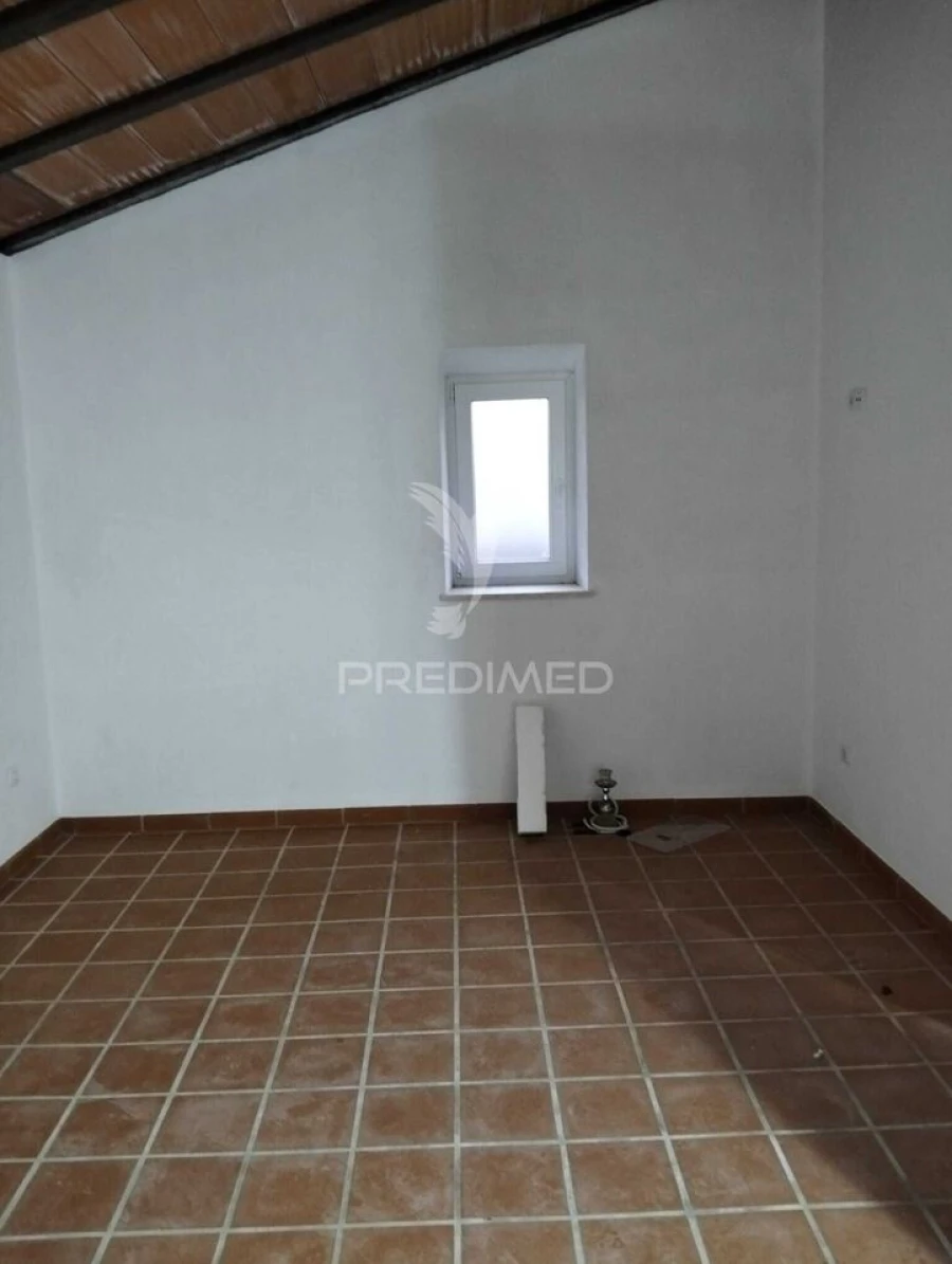 Moradia T2 para Venda em Santiago Maior Foto 7