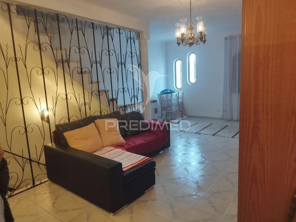 Moradia T3 para Venda em Alpalhão Foto 2