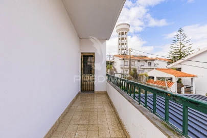 Moradia T7 para Venda em Corroios