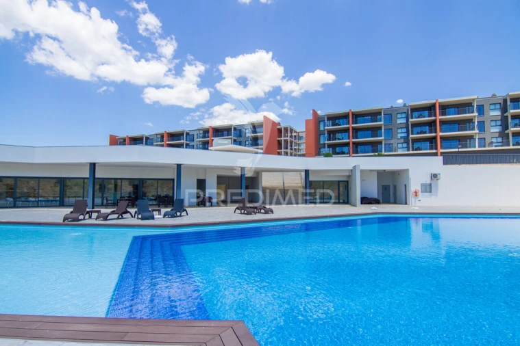 Apartamento T1 para Venda em Mexilhoeira Grande Foto 11