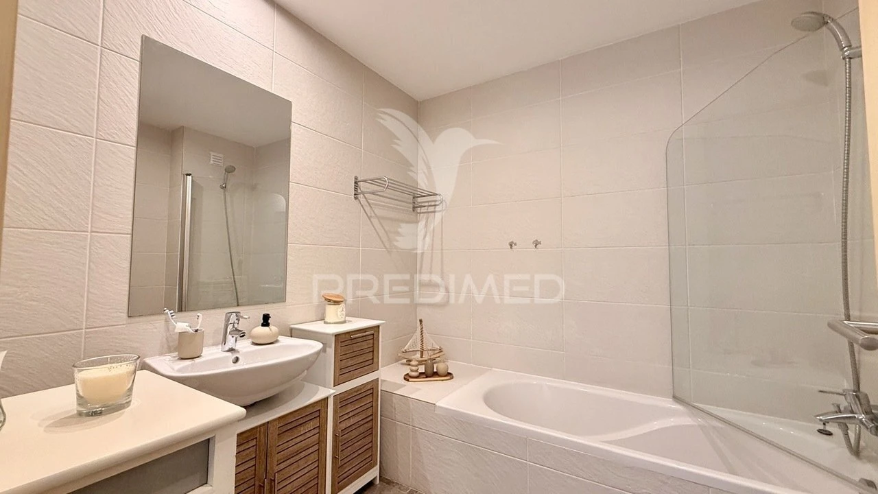 Apartamento T1 para Venda em Mexilhoeira Grande Foto 6