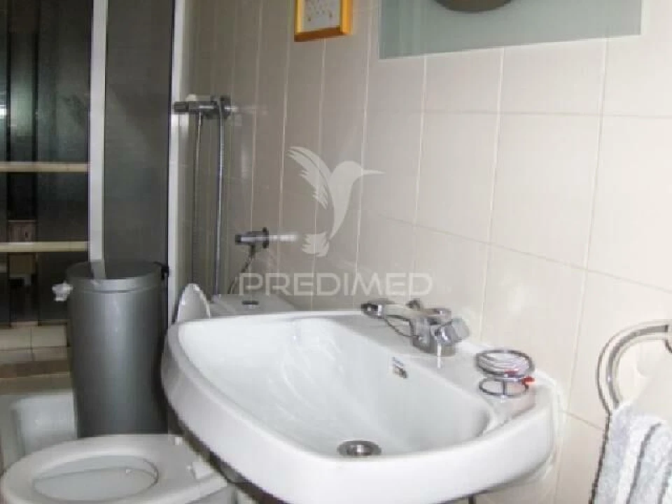 Apartamento T4 para Venda em Alfragide Foto 10