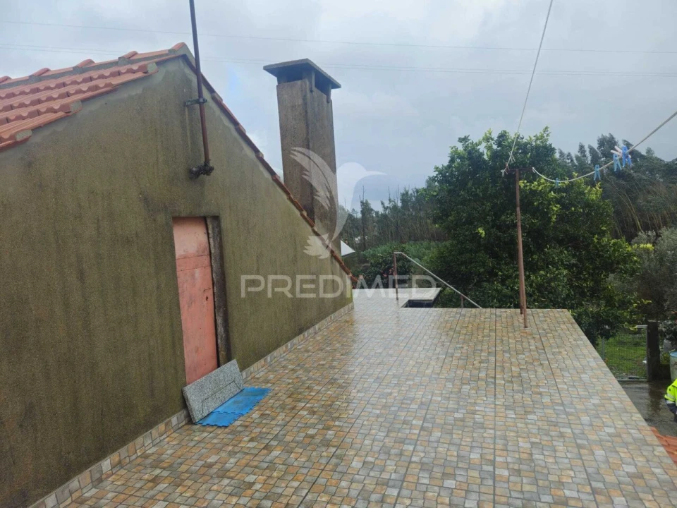 Moradia T3 para Venda em Beco Foto 20