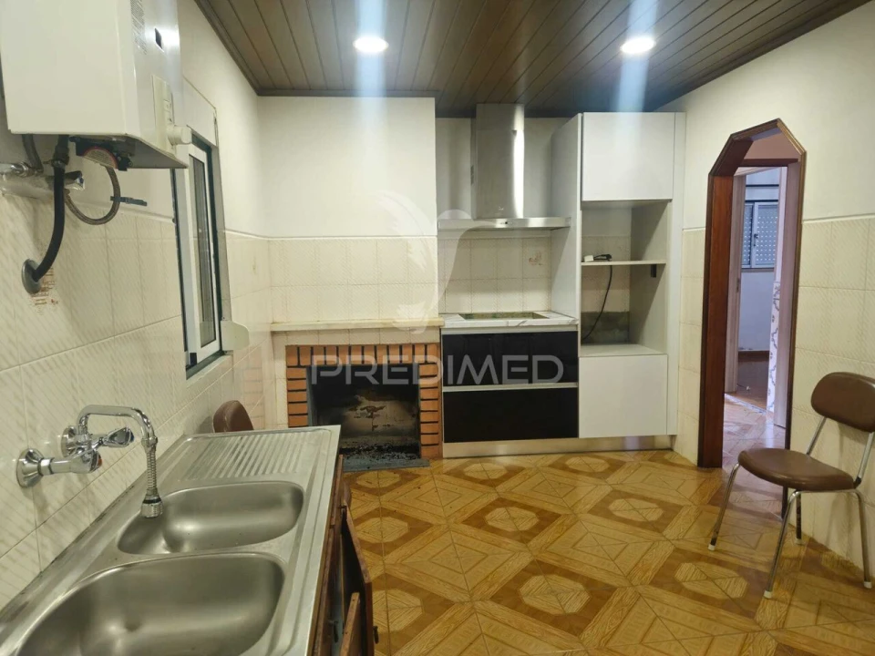 Moradia T3 para Venda em Beco Foto 2