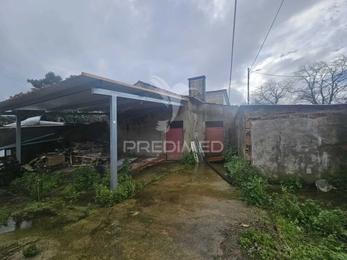 Moradia T3 para Venda em Beco Foto 26