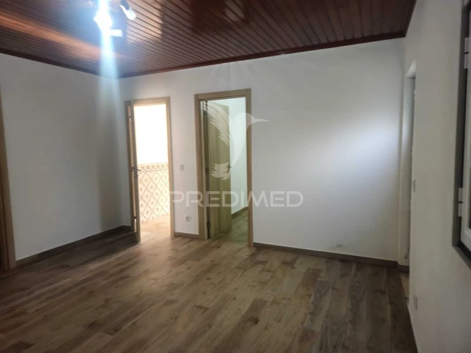 Moradia T3 para Venda em Beco Foto 8