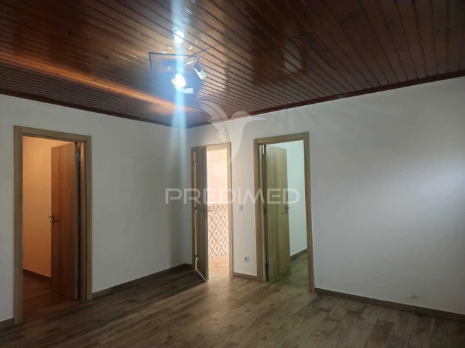 Moradia T3 para Venda em Beco Foto 9