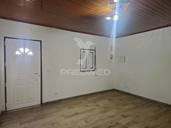 Moradia T3 para Venda em Beco Foto 5