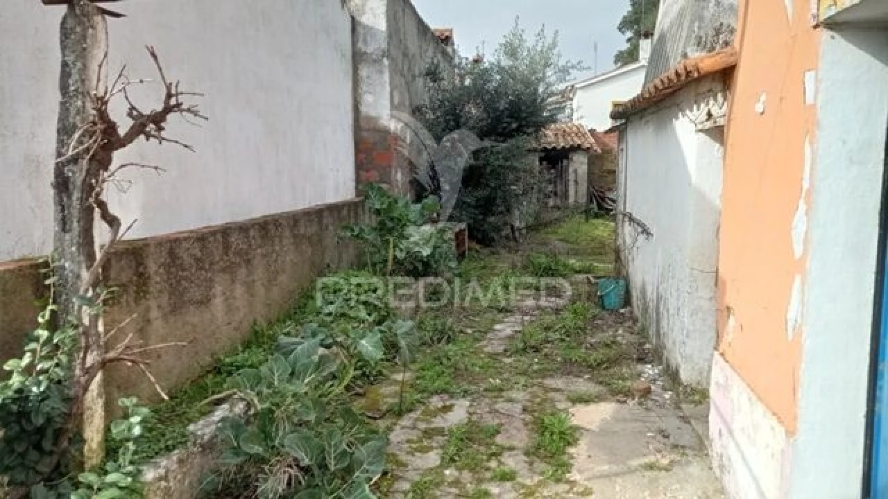 Moradia T5 para Venda em Longomel Foto 26