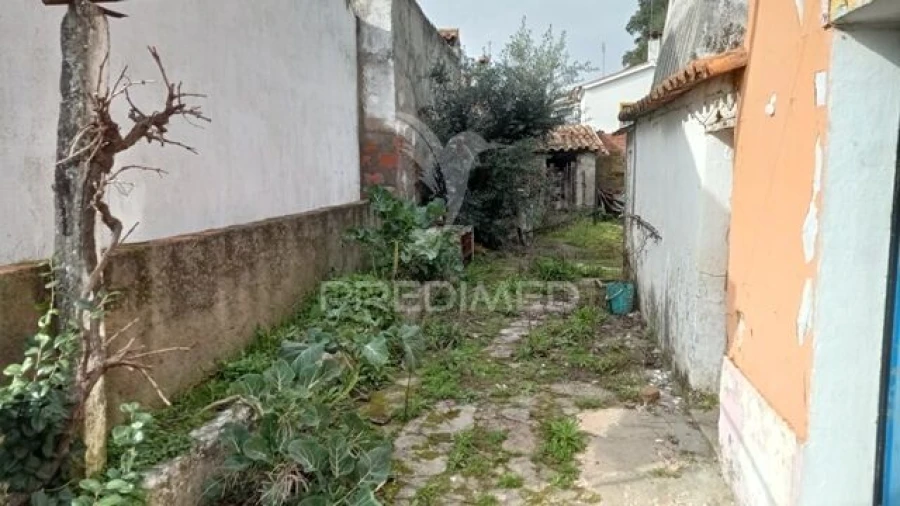 Moradia T5 para Venda em Longomel Foto 26