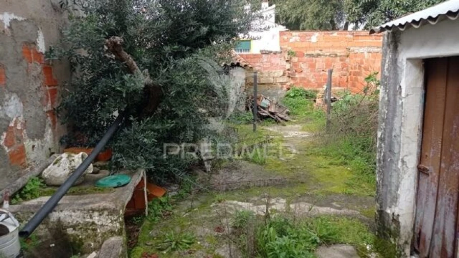 Moradia T5 para Venda em Longomel Foto 27