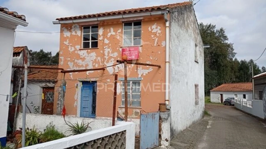 Moradia T5 para Venda em Longomel Foto 3