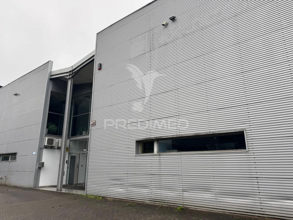 Armazém para Arrendamento em Quinchães Foto 7