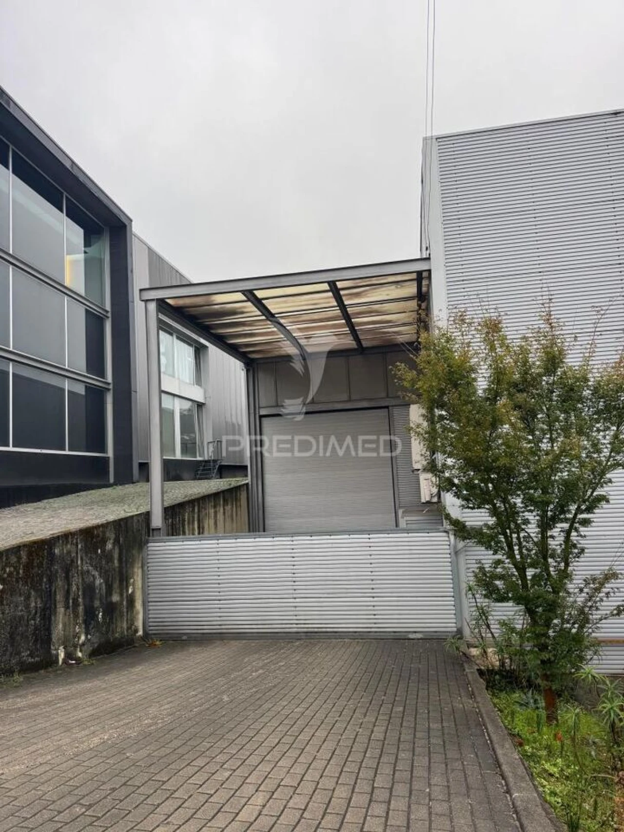 Armazém para Arrendamento em Quinchães Foto 5