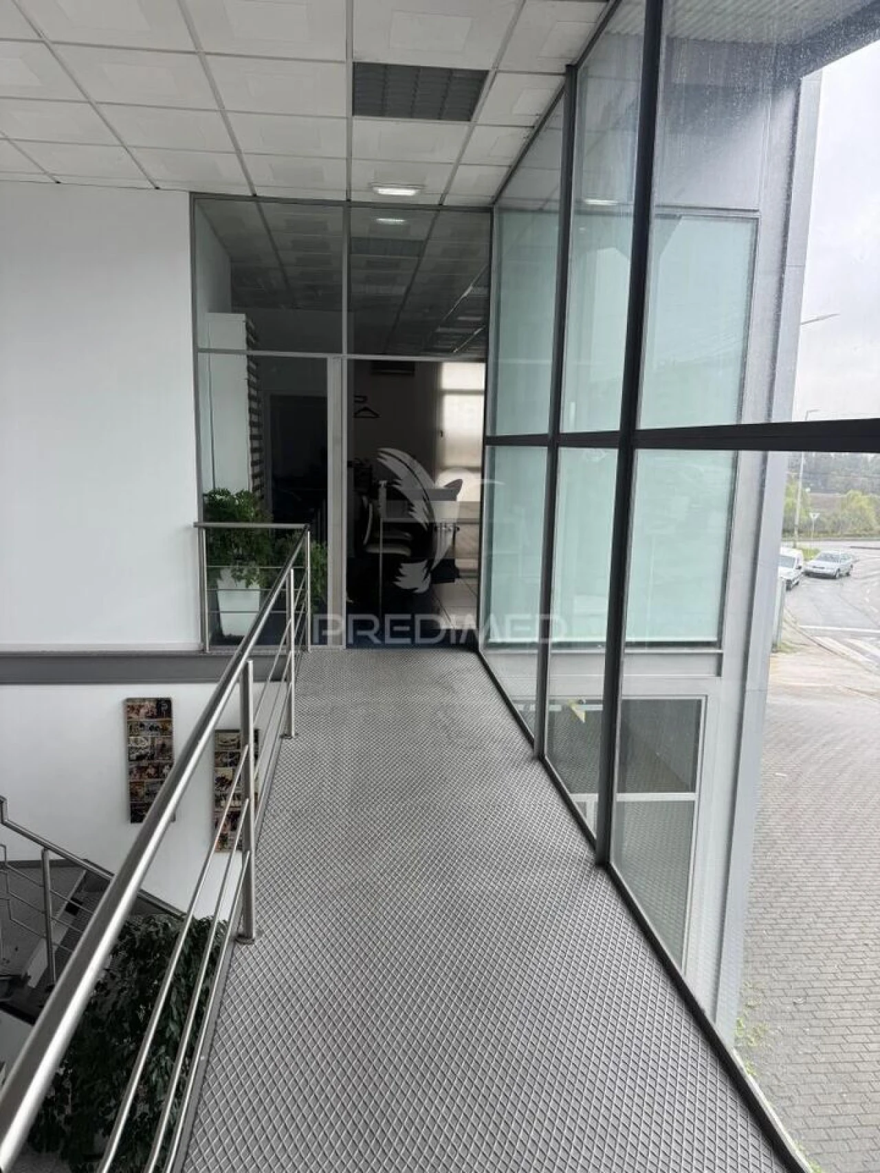 Armazém para Arrendamento em Quinchães Foto 4