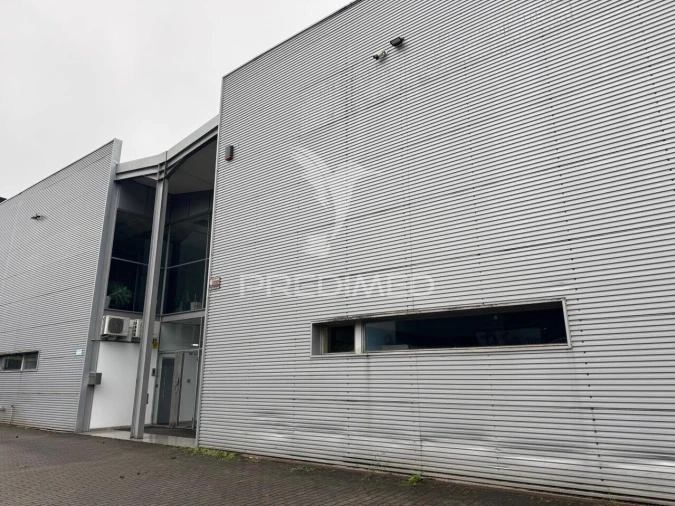 Armazém para Arrendamento em Quinchães Foto 7