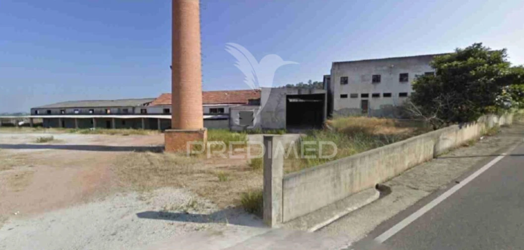 Prédio para Venda em Povoa da Isenta Foto 3
