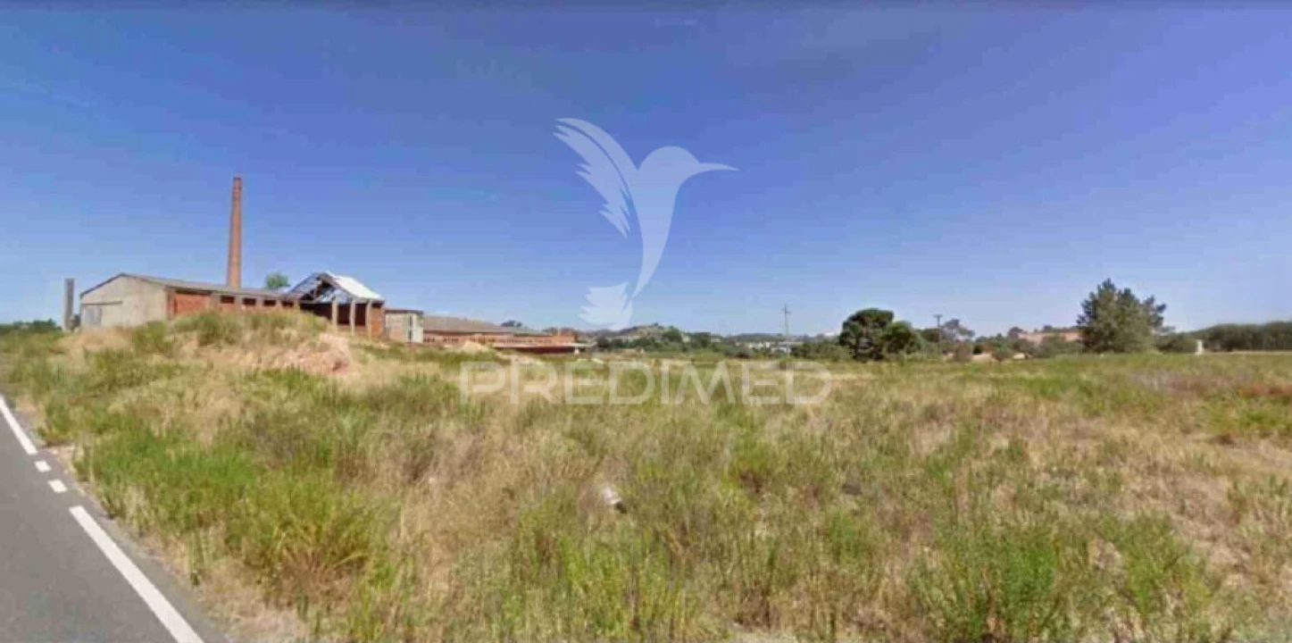 Prédio para Venda em Povoa da Isenta Foto 4