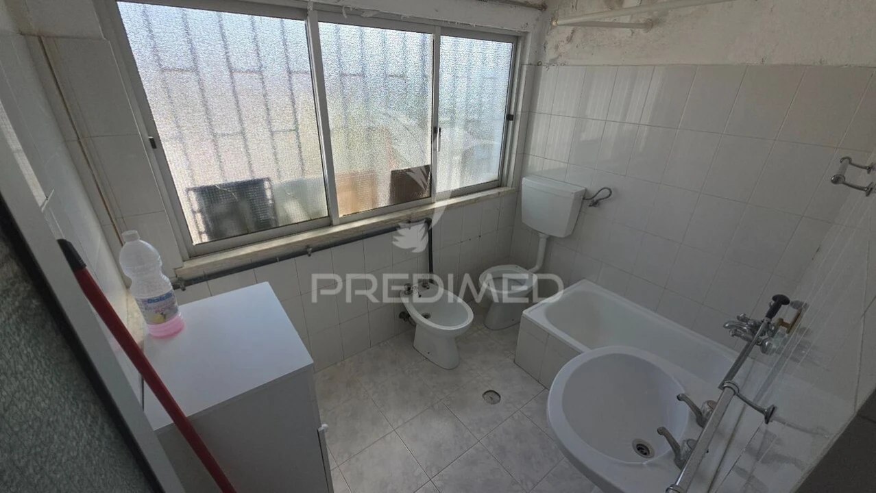 Moradia T2 para Venda em São Marcos da Serra Foto 10