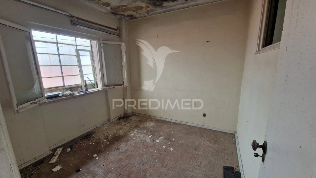 Apartamento T2 para Venda em Vila Franca de Xira Foto 6